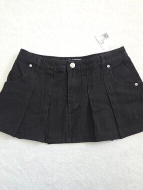 NWT Forever 21 Pleated Denim Mini Skirt Large Black Jean Y2K Bratz Baddie Grunge
